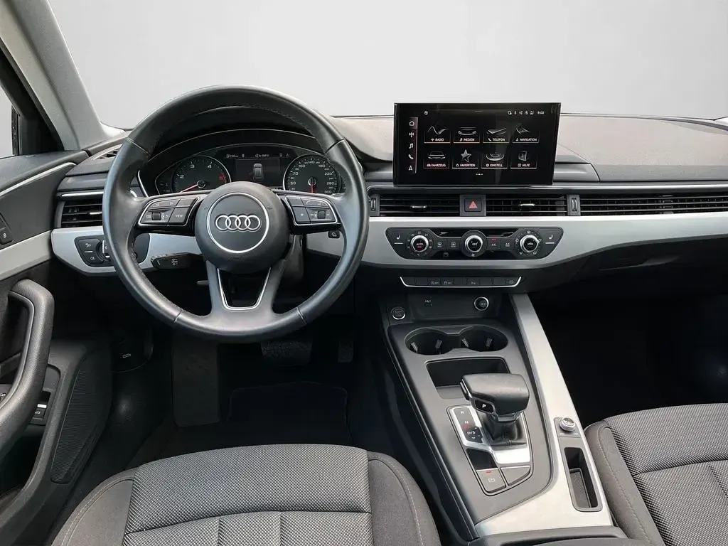 Gebraucht Audi A4 Advanced Plus 163 PS (119 kW) 2020 Brillantschwarz Kombi