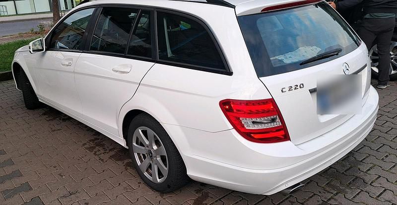 Gebraucht Mercedes C220 170 PS (125 kW) 2012 Weiß Kombi