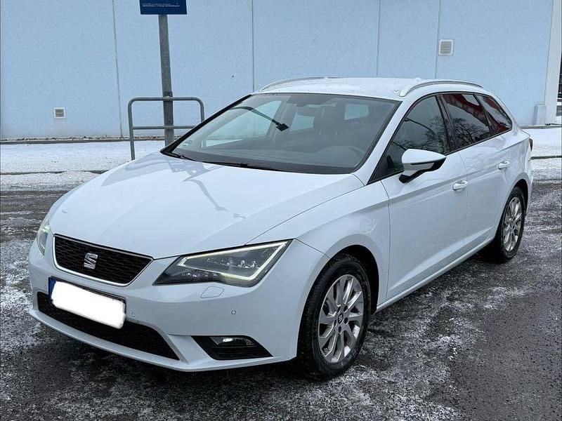 Weiß Gebraucht 2016 Seat Leon ST Style Kombi | 6.700 € (Superpreis) - Bild 1/4