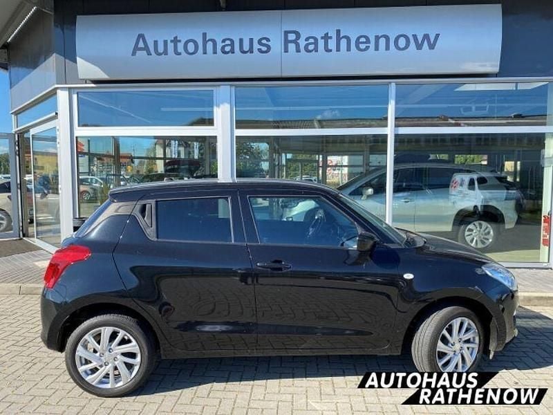 Gebraucht Suzuki Swift Comfort 90 PS (66 kW) 2020 Schwarz Kleinwagen