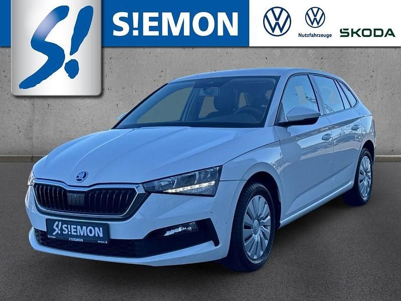 Gebraucht Skoda Scala Cool Plus 95 PS (69 kW) 2022 Weiss Kleinwagen