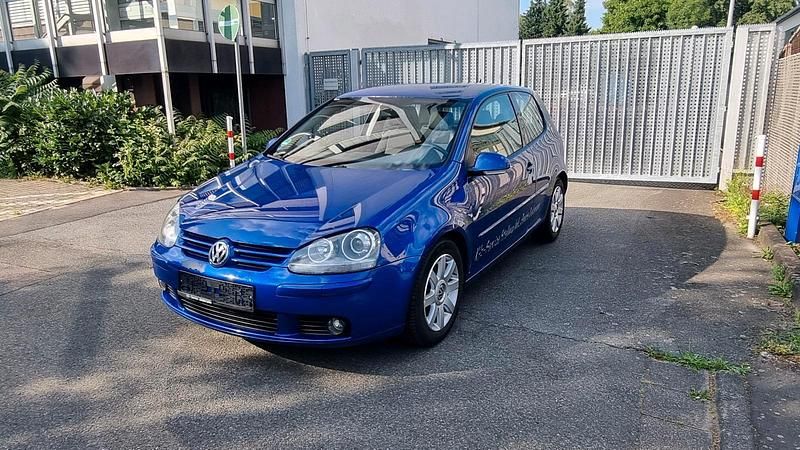 Blau Gebraucht 2004 VW Golf IV Kleinwagen | 2.399 € (Etwas zu teuer) - Bild 1/4