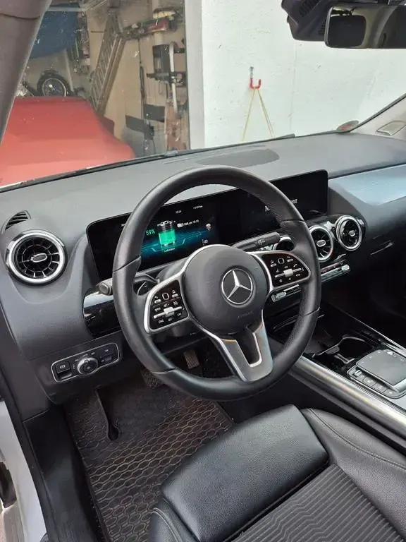 Gebraucht Mercedes B250 218 PS (160 kW) 2021 Weiß Kleinwagen