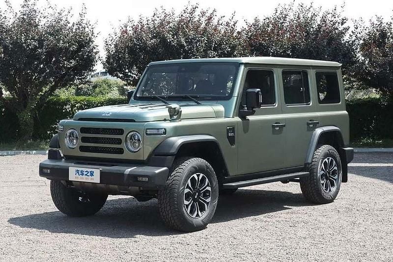 Neu BAW 212 166 PS (122 kW) 2026 Schwarz SUV