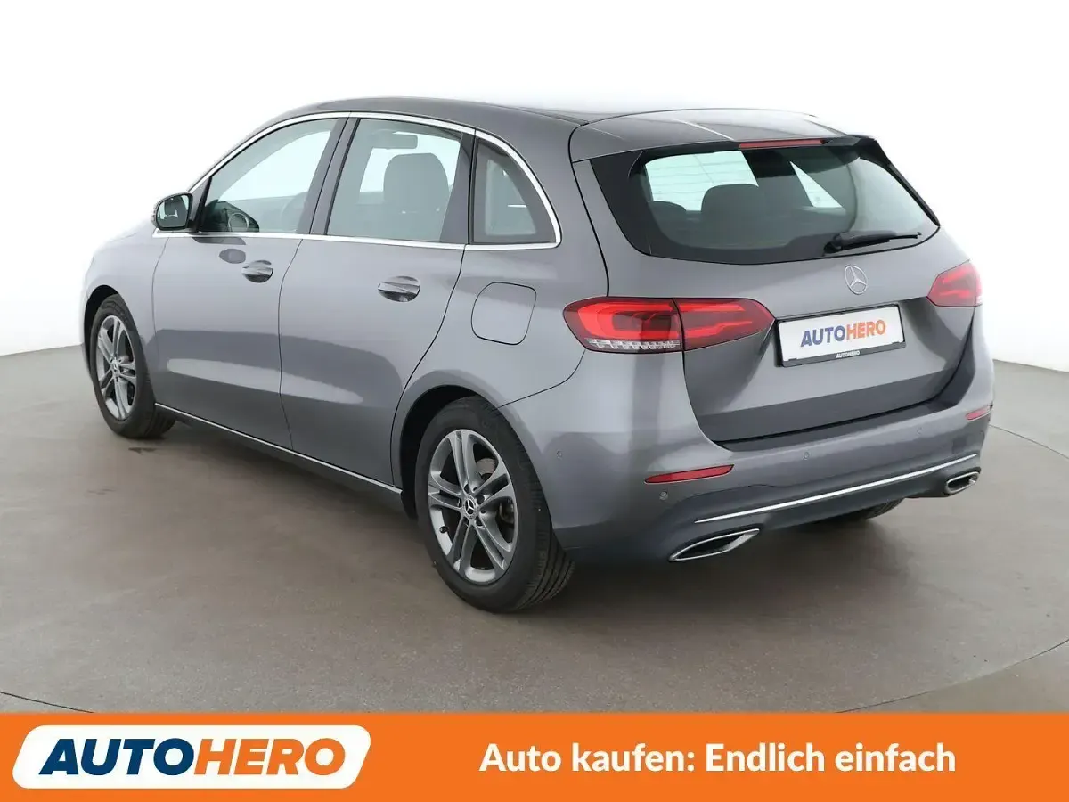 Gebraucht Mercedes B180 Progressive 136 PS (100 kW) 2019 Grau Kleinwagen