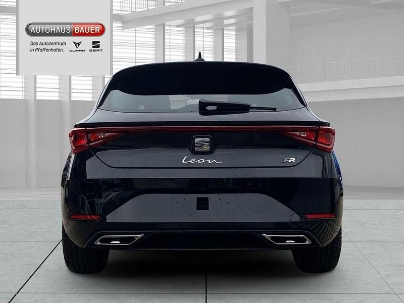 Gebraucht Seat Leon Beats 150 PS (110 kW) 2025 Mitternachtsschwarz Limousine