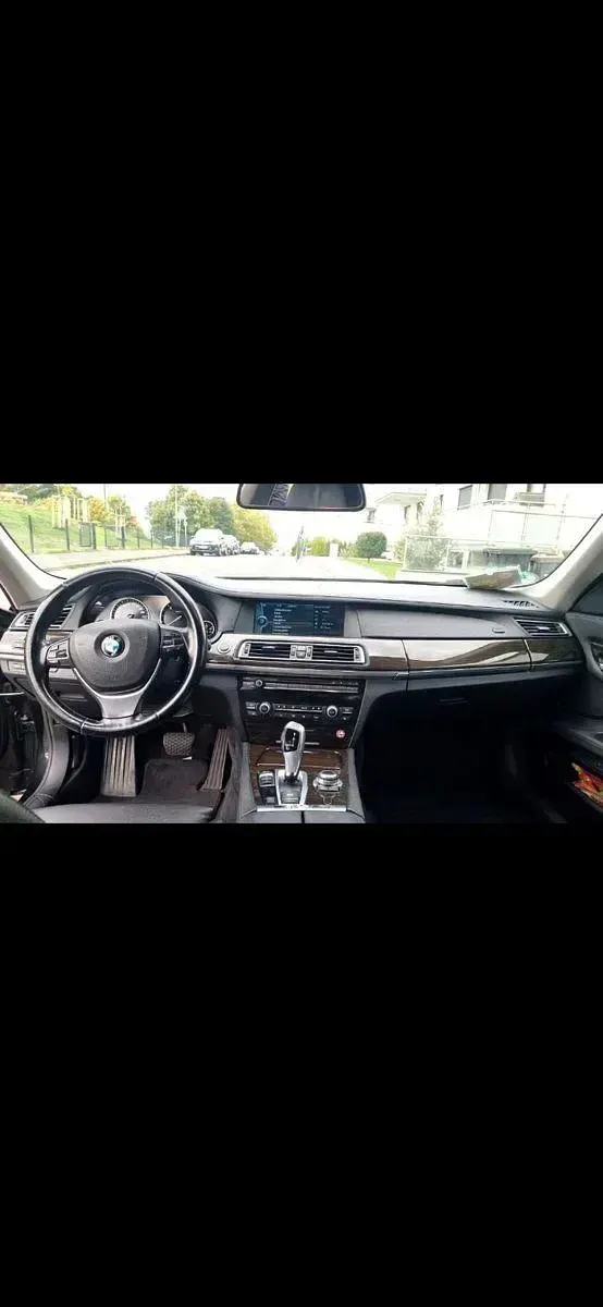 Usata BMW 730 258 CV (189 kW) 2012 Nero Berlina