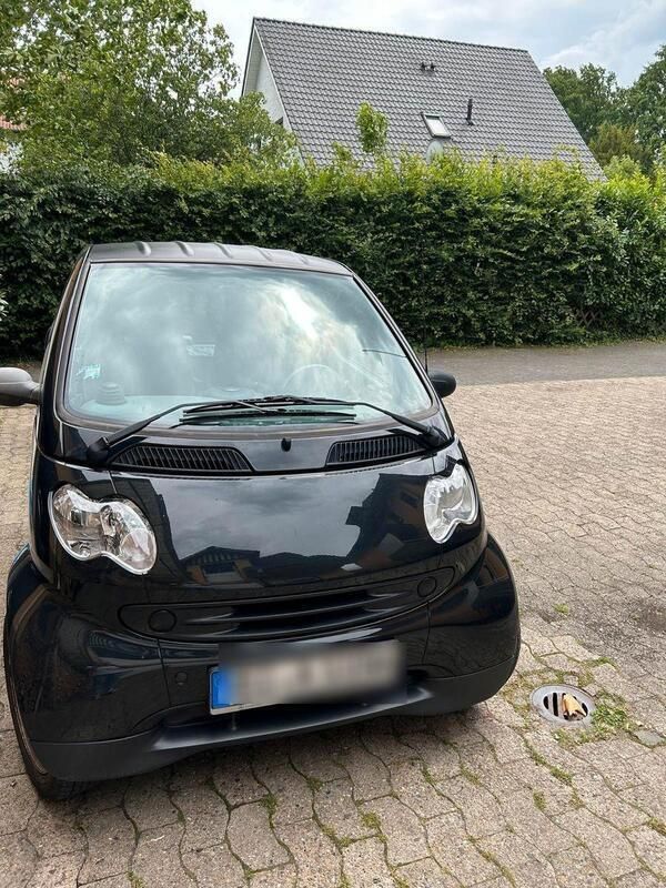 Schwarz Gebraucht 2005 Smart ForTwo Coupé Coupé | 1.800 € (Fairer Preis) - Bild 1/3