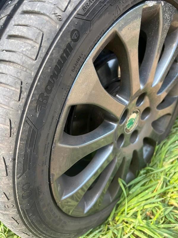 Gebraucht Skoda Roomster 77 PS (56 kW) 2012 Grün Van / Kleinbus