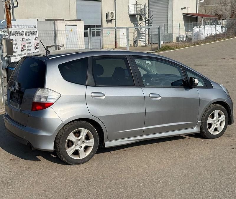 Gebraucht Honda Jazz 99 PS (72 kW) 2011 Grau Kleinwagen