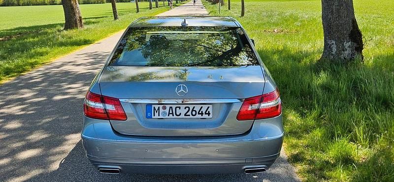 Gebraucht Mercedes E350 Avantgarde 211 PS (155 kW) 2012 Grau Limousine