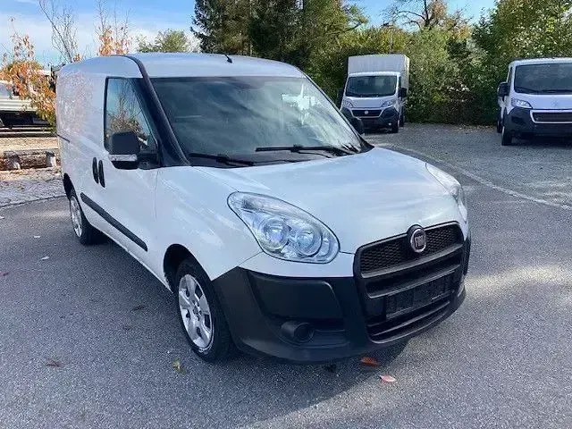 Gebraucht Fiat Doblò 90 PS (66 kW) 2014 Weiss Van / Kleinbus