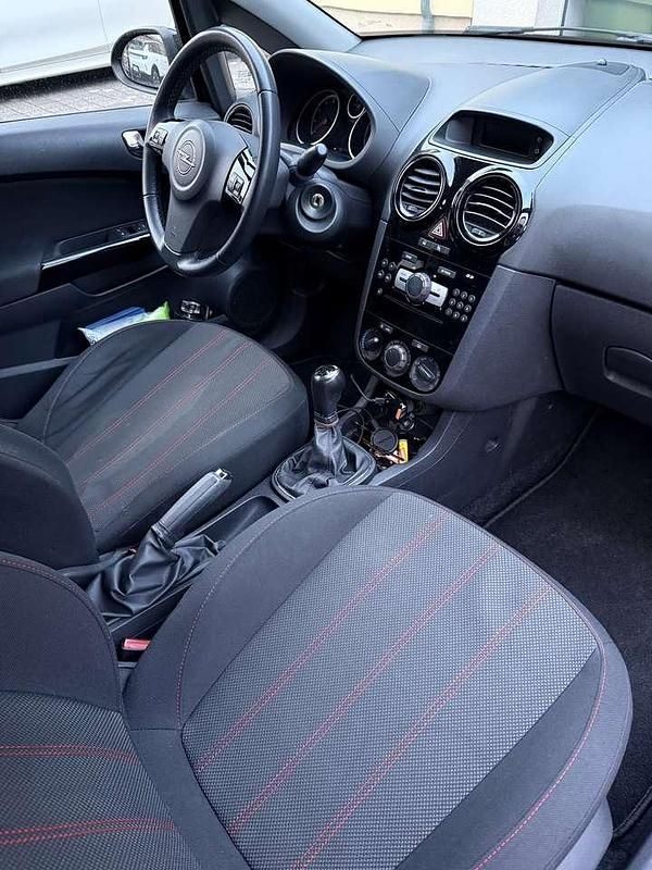 Gebraucht 2010 Opel Corsa Selection Limousine | 900 € (Superpreis) - Bild 1/4