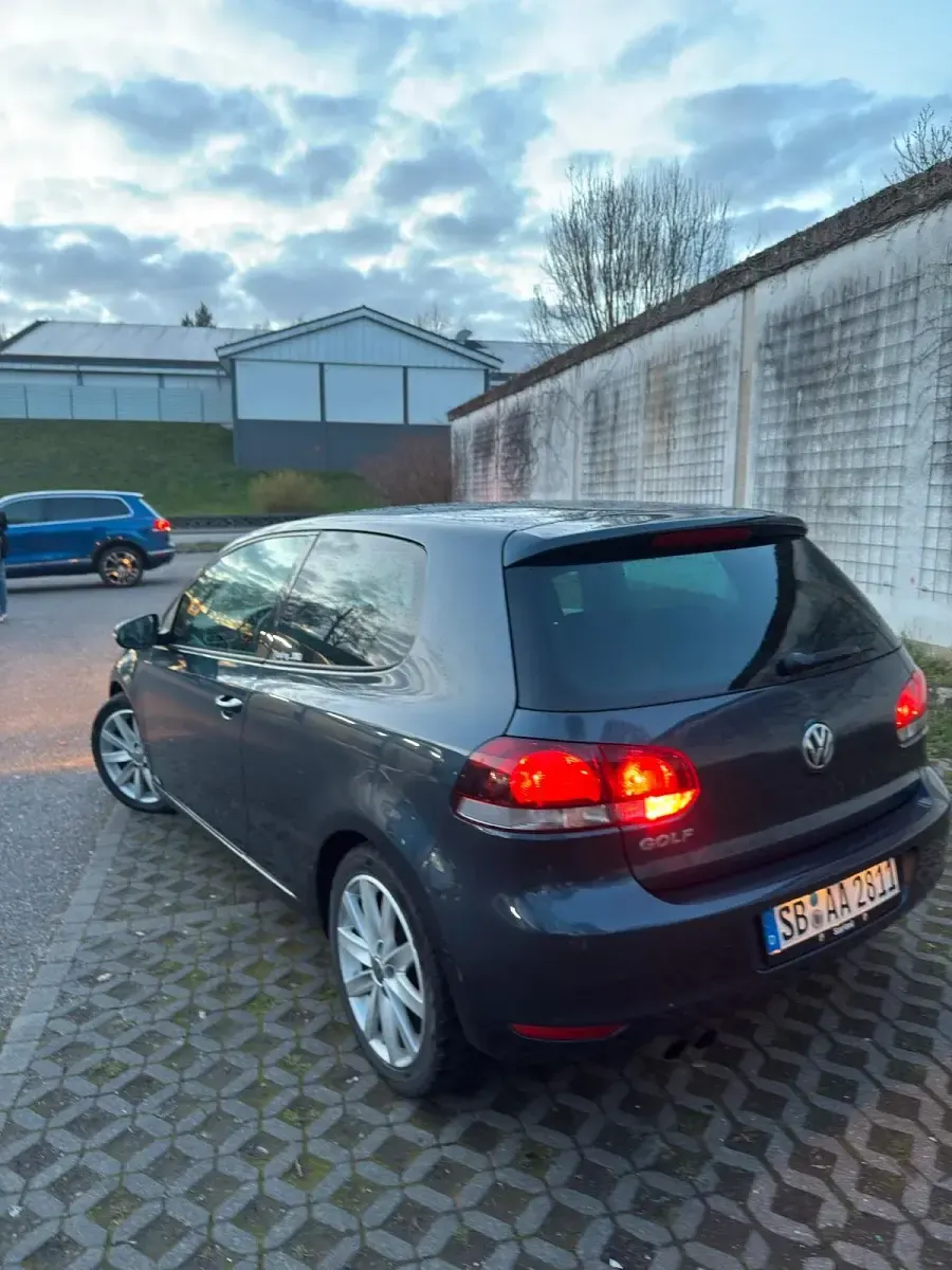 Gebraucht VW Golf 160 PS (117 kW) 2009 Blau Coupé