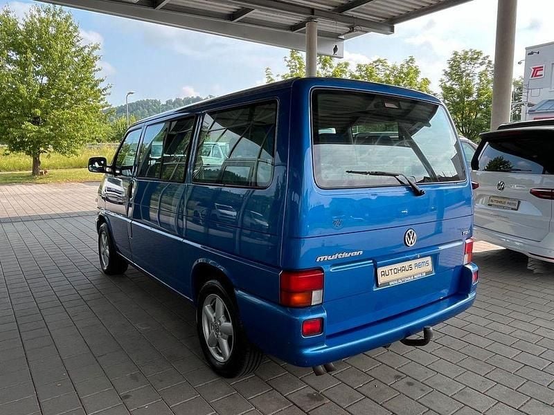Gebraucht VW T4 151 PS (111 kW) 2001 Technoblau perleffekt Van