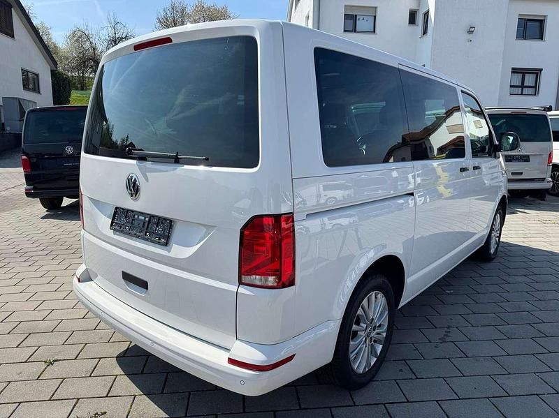 Second-hand VW Multivan 150 CP (110 kW) 2021 Alb Monovolum