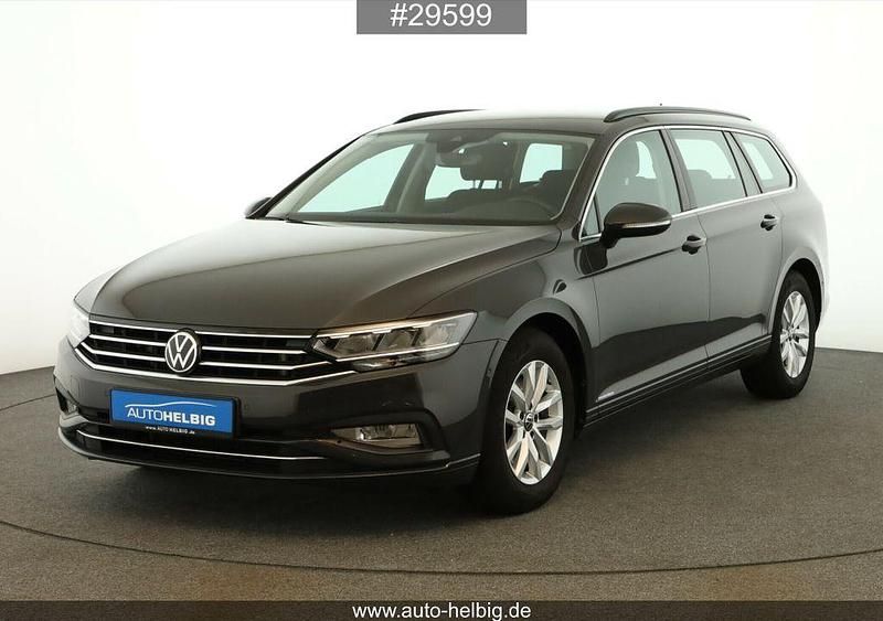 Grau Gebraucht 2021 VW Passat Business Kombi | 18.990 € (Guter Preis) - Bild 1/4