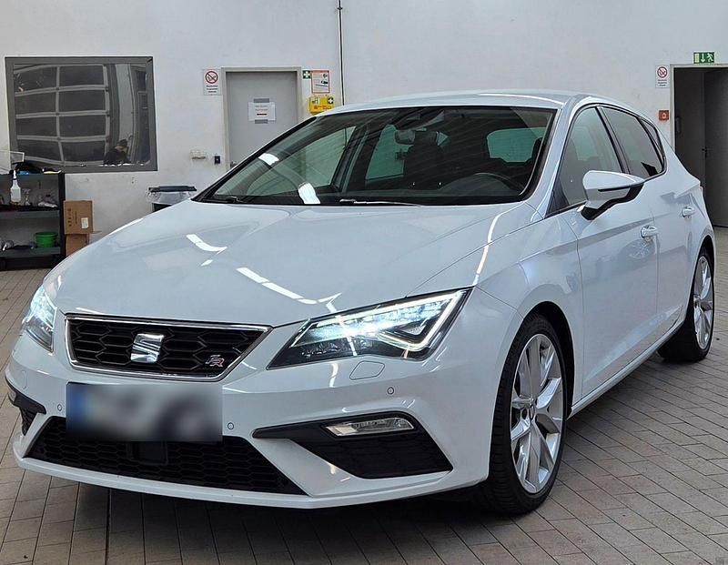 Second-hand Seat Leon FR 150 CP (110 kW) 2020 Alb Berlinǎ