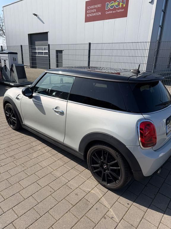 Gebraucht Mini Cooper 136 PS (100 kW) 2018 Grau Kleinwagen