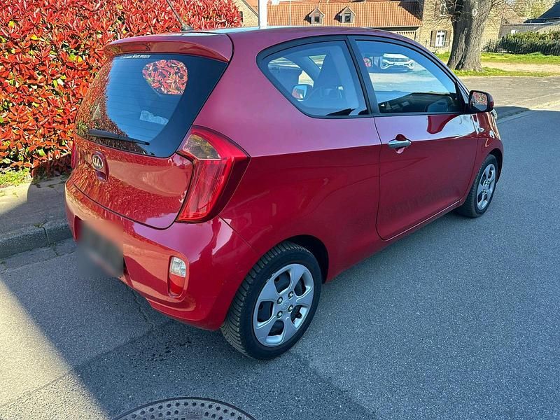 Gebraucht Kia Picanto 86 PS (63 kW) 2014 Rot Kleinwagen