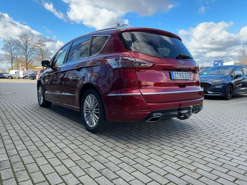 Second-hand Ford S-MAX S 190 CP (139 kW) 2019 Roșu Monovolum