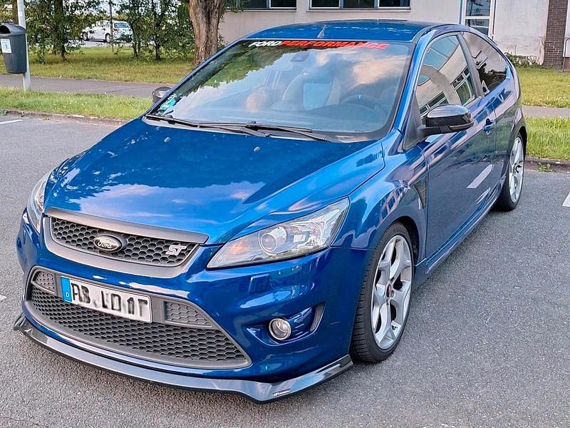 Blau Gebraucht 2010 Ford Focus ST Coupé | 9.500 € - Bild 1/4