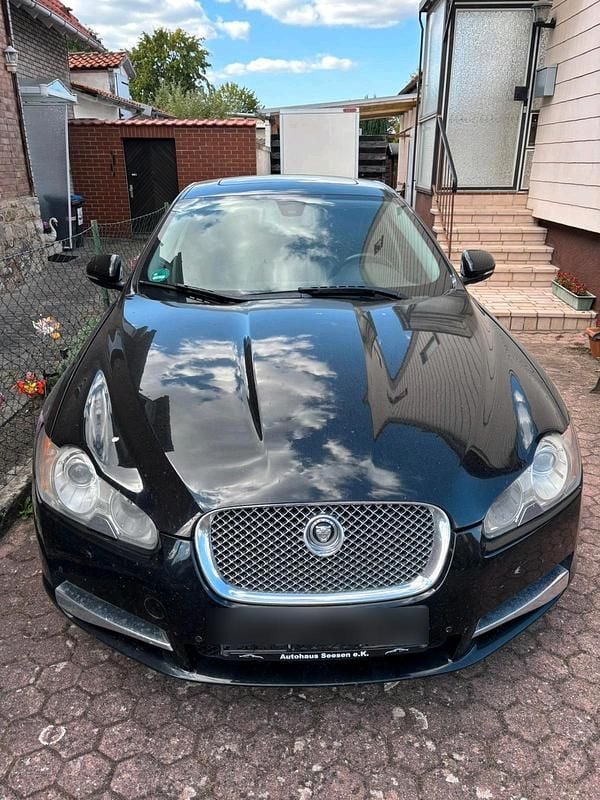 Schwarz Gebraucht 2010 Jaguar XF Limousine | 3.999 € (Guter Preis) - Bild 1/4