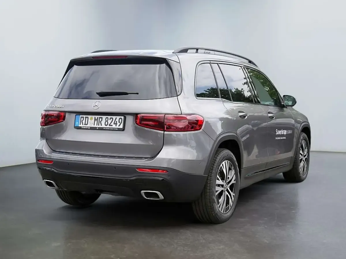 Gebraucht Mercedes GLB200 Progressive 150 PS (110 kW) 2026 Grau SUV