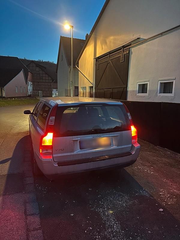 Gebraucht Volvo V70 192 PS (141 kW) 2005 Silber Kombi