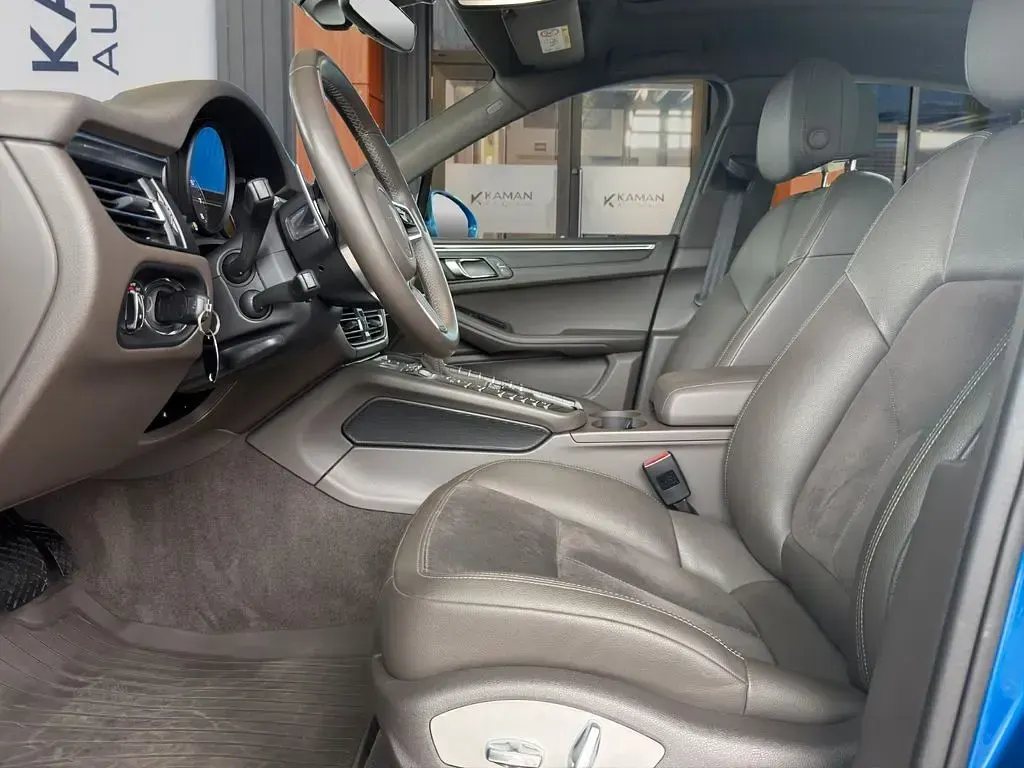 Gebraucht Porsche Macan 245 PS (180 kW) 2019 Blau SUV