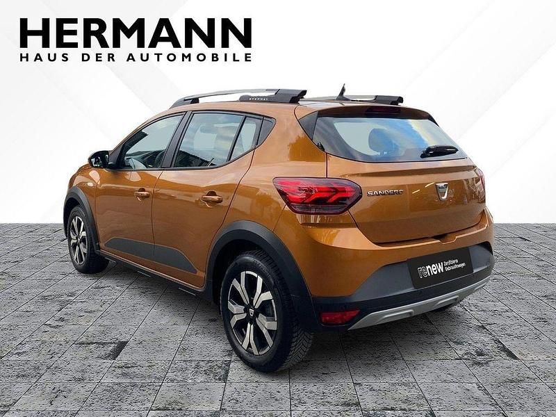 Gebraucht Dacia Sandero Stepway 101 PS (74 kW) 2021 Orange Limousine
