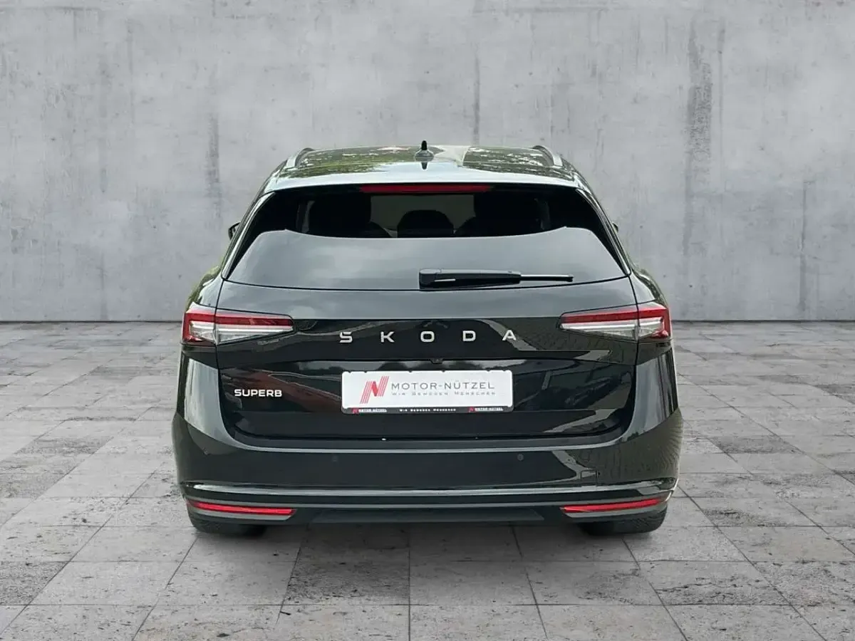 Gebraucht Skoda Superb Selection 204 PS (150 kW) 2025 Schwarz Kombi