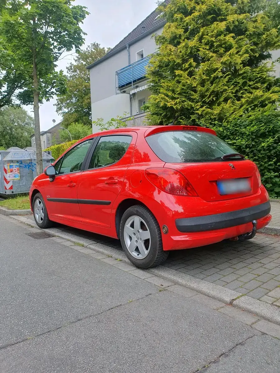 Gebraucht Peugeot 207 84 PS (61 kW) 2008 Rot Limousine