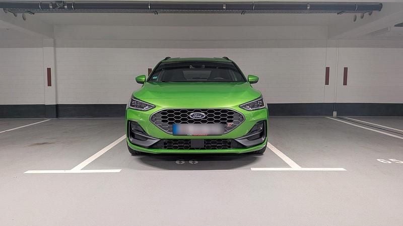 Używany Ford Focus ST 280 KM (205 kW) 2023 Zielony Kombi