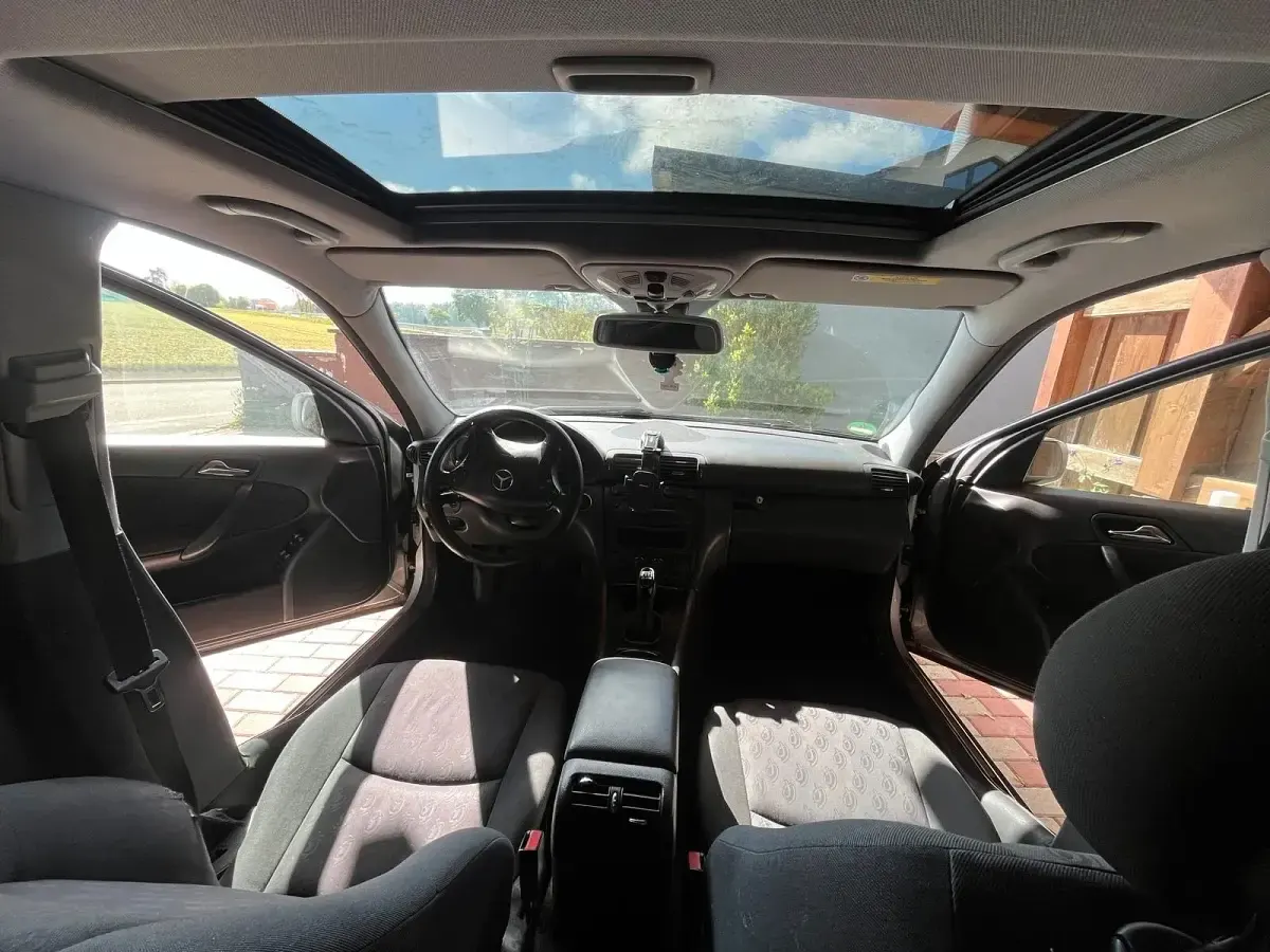 Gebraucht Mercedes E200 163 PS (119 kW) 2003 Limousine