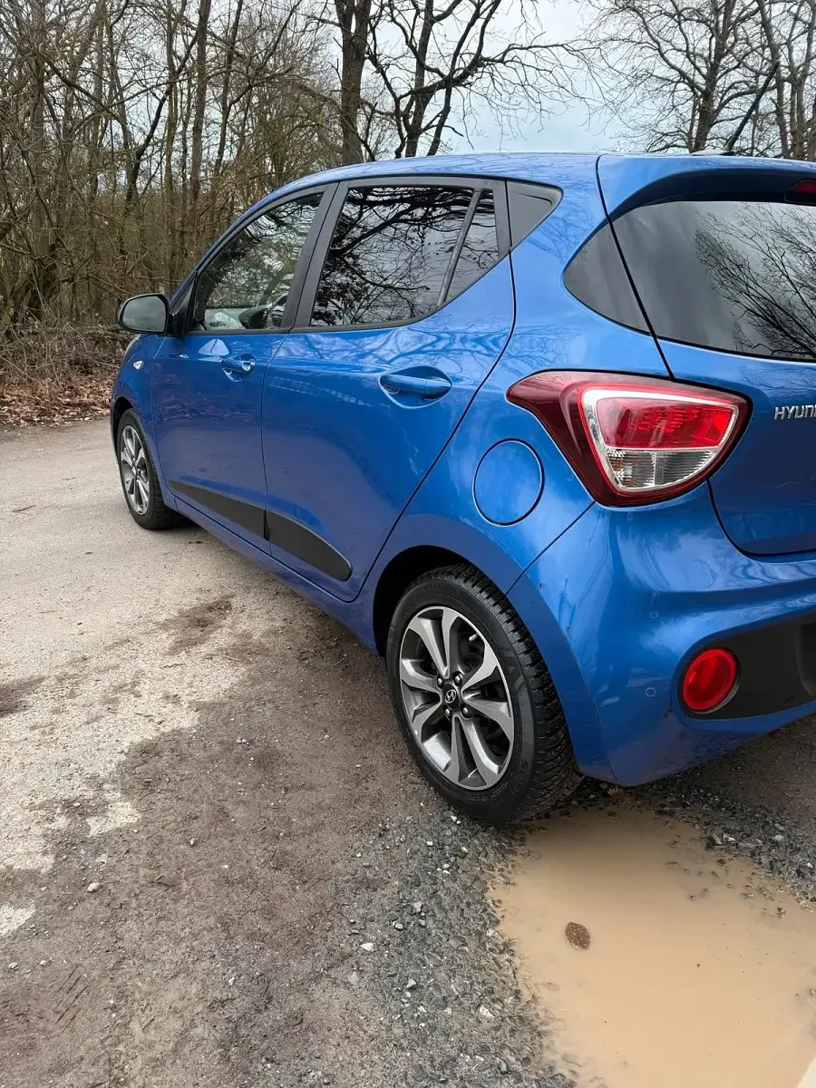 Gebraucht Hyundai i10 Passion Plus 87 PS (63 kW) 2019 Blau Kleinwagen