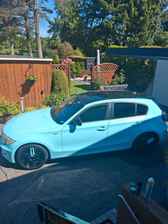 Blau Gebraucht 2011 BMW 116 Kleinwagen | 4.700 € (Superpreis) - Bild 1/4