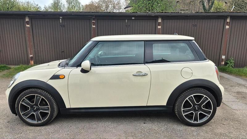 Usata Mini Cooper 75 CV (55 kW) 2010 Beige Utilitaria