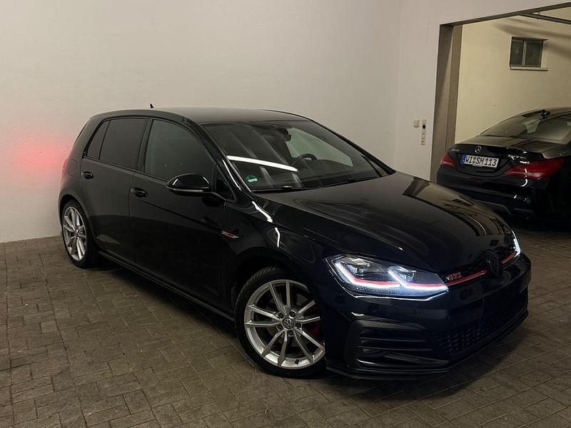Schwarz Gebraucht 2017 VW Golf VII GTI Limousine | 18.990 € (Fairer Preis) - Bild 1/4