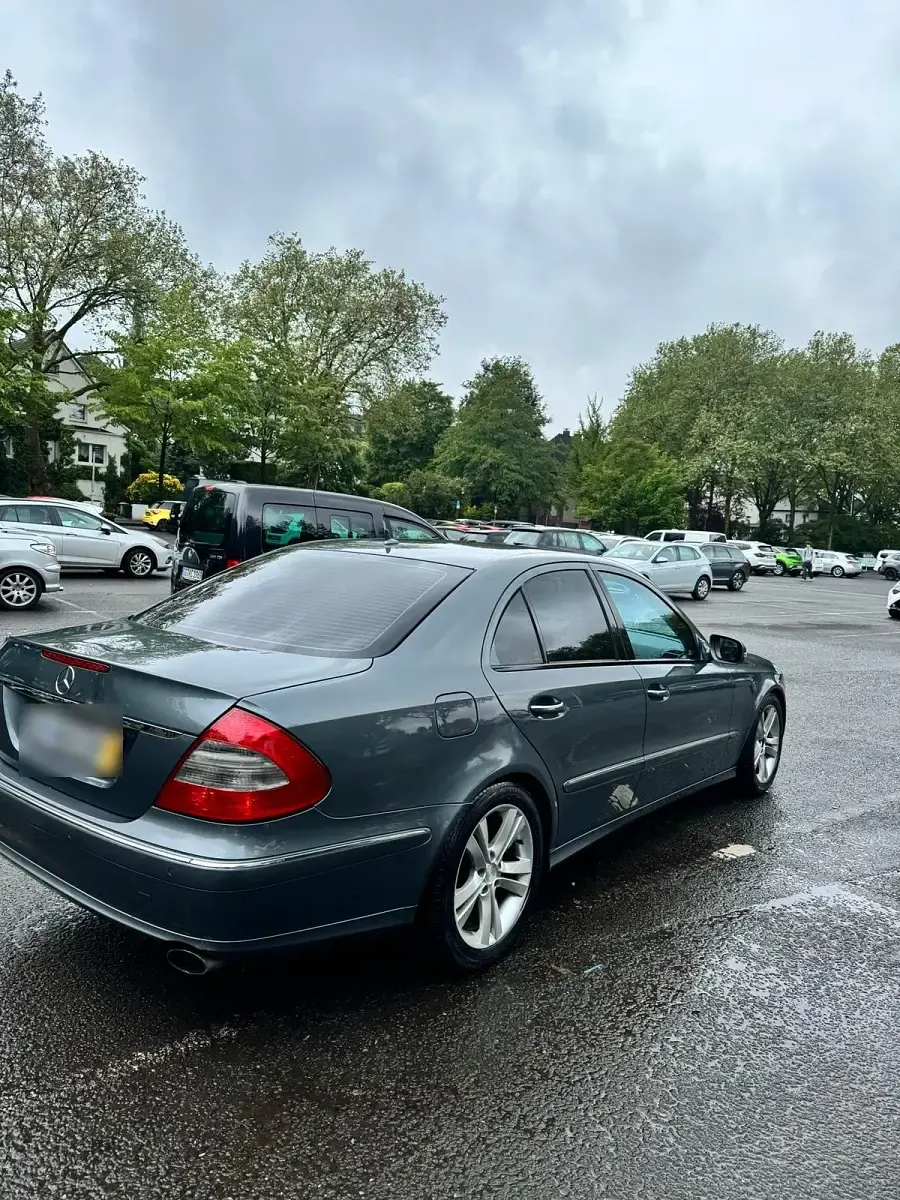 Brugt Mercedes E320 224 HK (164 kW) 2007 Brun Sedan