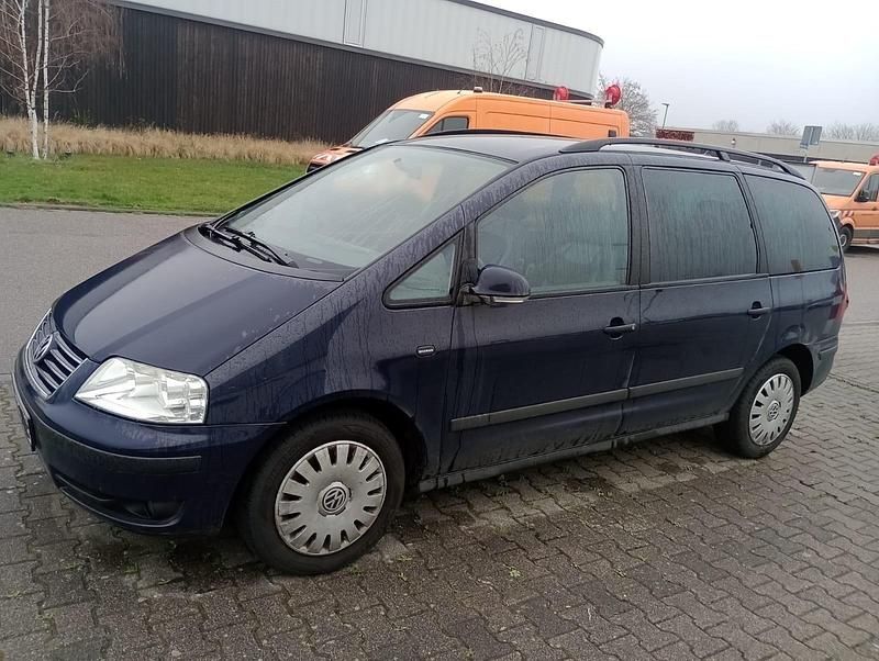 Blau Gebraucht 2010 VW Sharan United Van / Kleinbus | 4.900 € (Superpreis) - Bild 1/4