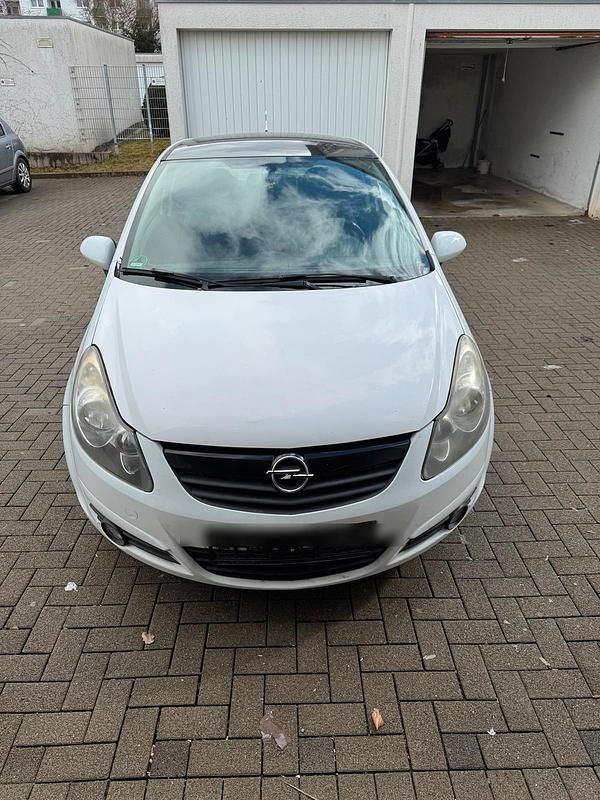 Weiß Gebraucht 2010 Opel Corsa Kleinwagen | 2.600 € (Guter Preis) - Bild 1/4