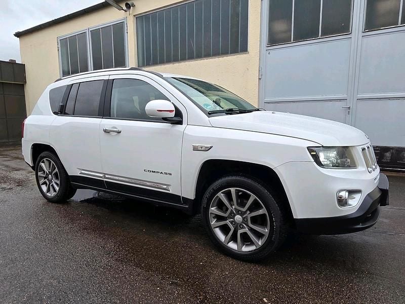 Gebraucht Jeep Compass Limited 136 PS (100 kW) 2014 Weiß SUV