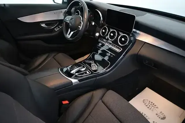 Gebraucht Mercedes C200 150 PS (110 kW) 2019 Silber Kombi