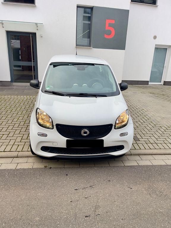 Gebraucht Smart ForFour 90 PS (66 kW) 2019 Weiß Kleinwagen