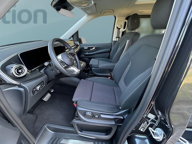 Gebraucht Mercedes V300 237 PS (174 kW) 2025 Grau Van / Kleinbus