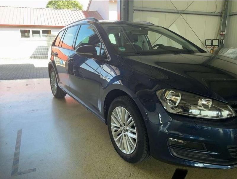 Blau Gebraucht 2014 VW Golf VII Cup Kombi | 12.000 € (Fairer Preis) - Bild 1/3