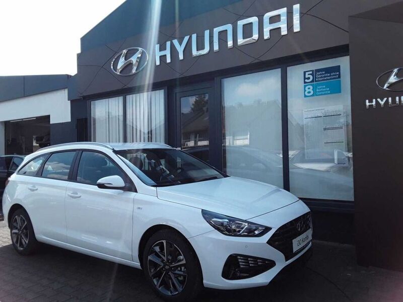 Weiß Neu 2024 Hyundai i30 Trend Kombi | 25.790 € (Guter Preis) - Bild 1/4