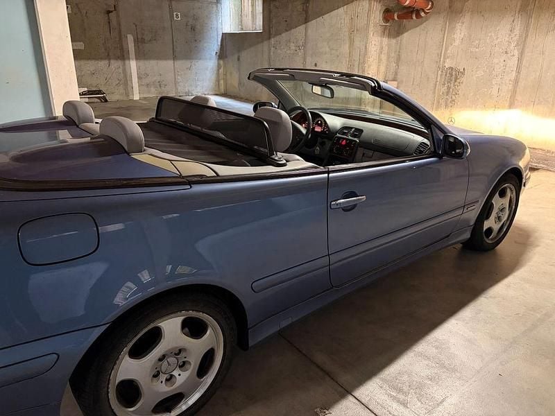 Gebraucht Mercedes CLK200 Elegance 163 PS (119 kW) 2003 Blau Cabrio