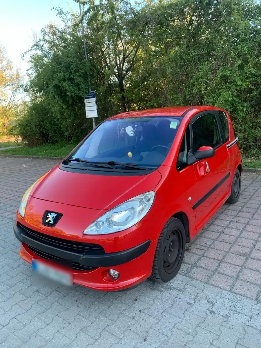 Gebraucht Peugeot 1007 88 PS (64 kW) 2006 Rot Van / Kleinbus
